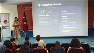 Dr. Nurcan Ede öğretmen adaylarına dezenformasyonu anlattı