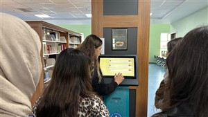 ASÜ İletişim Fakültesi öğrencileri kütüphaneyi ziyaret etti