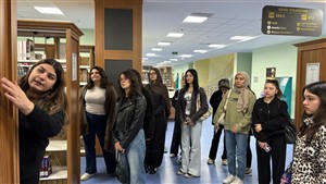 ASÜ İletişim Fakültesi öğrencileri kütüphaneyi ziyaret etti